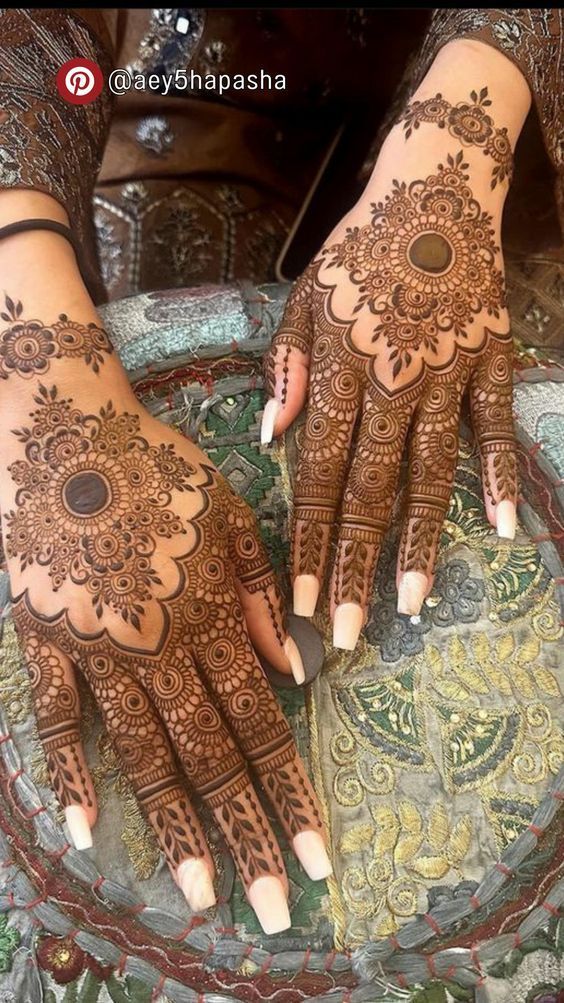 Mehandi Artist